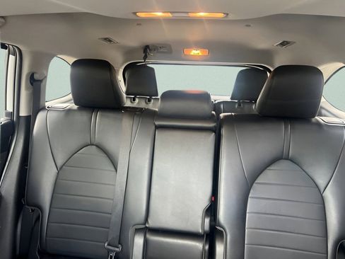 Used 2022 Toyota Highlander XLE AWD/4WD image 27