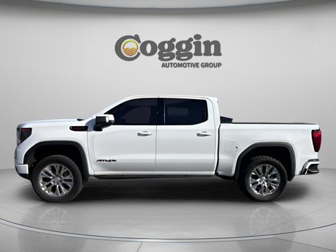 Used 2022 GMC Sierra 1500 AT4X image 5