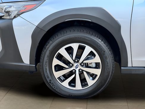 Used 2023 Subaru Outback Premium AWD/4WD image 33