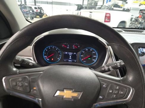 Used 2020 Chevrolet Equinox LS w/ LS Convenience Package FWD image 16
