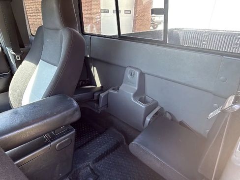 Used 2005 Ford Ranger XLT AWD/4WD image 23