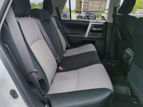 Used 2018 Toyota 4Runner SR5 AWD/4WD image 29