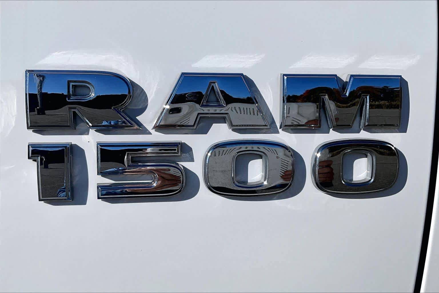 Used 2017 RAM 1500 Express w/ Express Value Package AWD/4WD image 32