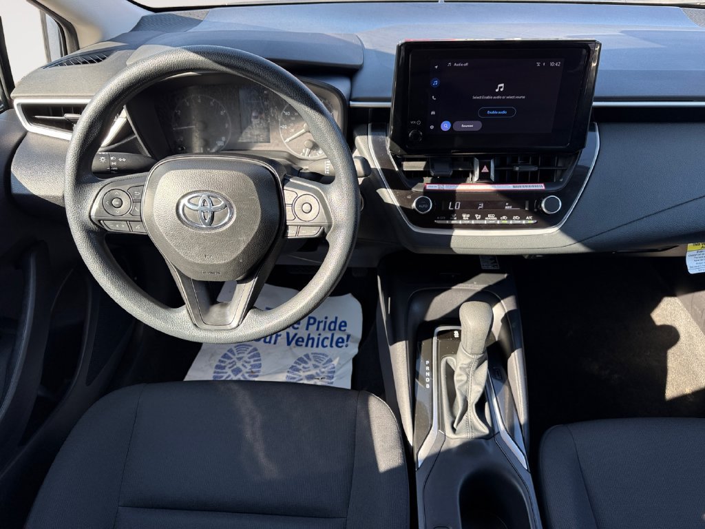 Used 2025 Toyota Corolla LE w/ LE Premium Package FWD image 10