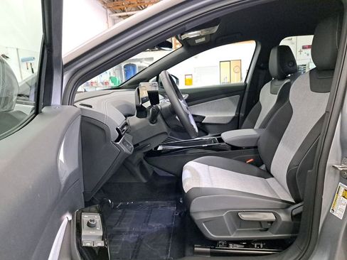 New 2026 Volkswagen ID.4 Pro image 11