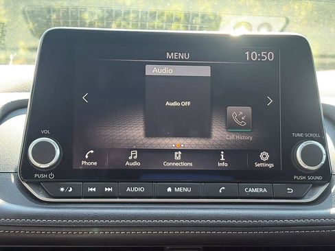 Certified 2025 Nissan Rogue SV AWD/4WD image 39