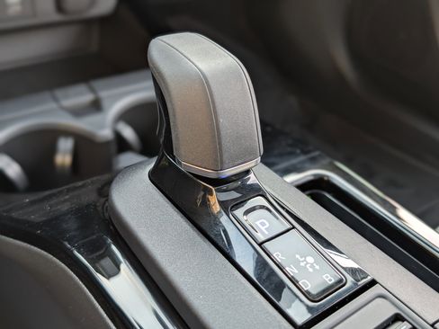 Used 2024 Toyota Prius XLE image 32