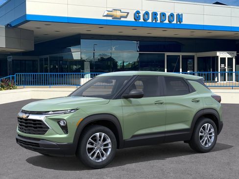 New 2026 Chevrolet TrailBlazer LS w/ LS Convenience Package FWD image 2