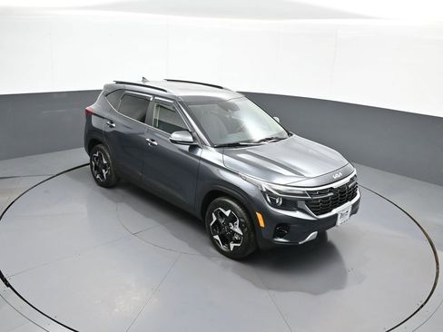 Used 2025 Kia Seltos S AWD/4WD image 35