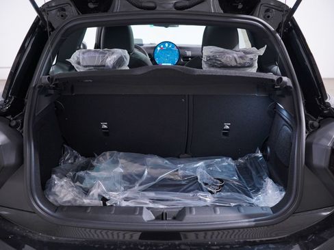 New 2026 MINI Cooper 2-Door Hardtop FWD image 17