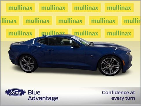 Used 2022 Chevrolet Camaro LT w/ RS Package RWD image 3