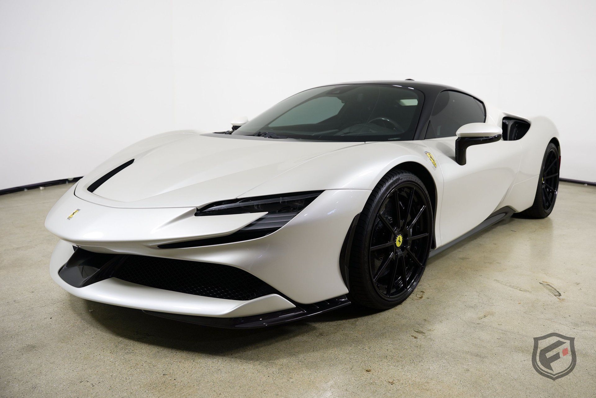 Used 2022 Ferrari SF90 Stradale AWD/4WD image 4