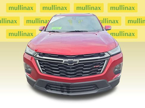 Used 2023 Chevrolet Traverse RS FWD image 16