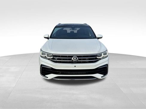 Used 2024 Volkswagen Tiguan SEL R-Line image 8