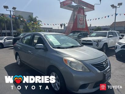 Used 2014 Nissan Versa SV w/ Convenience Package