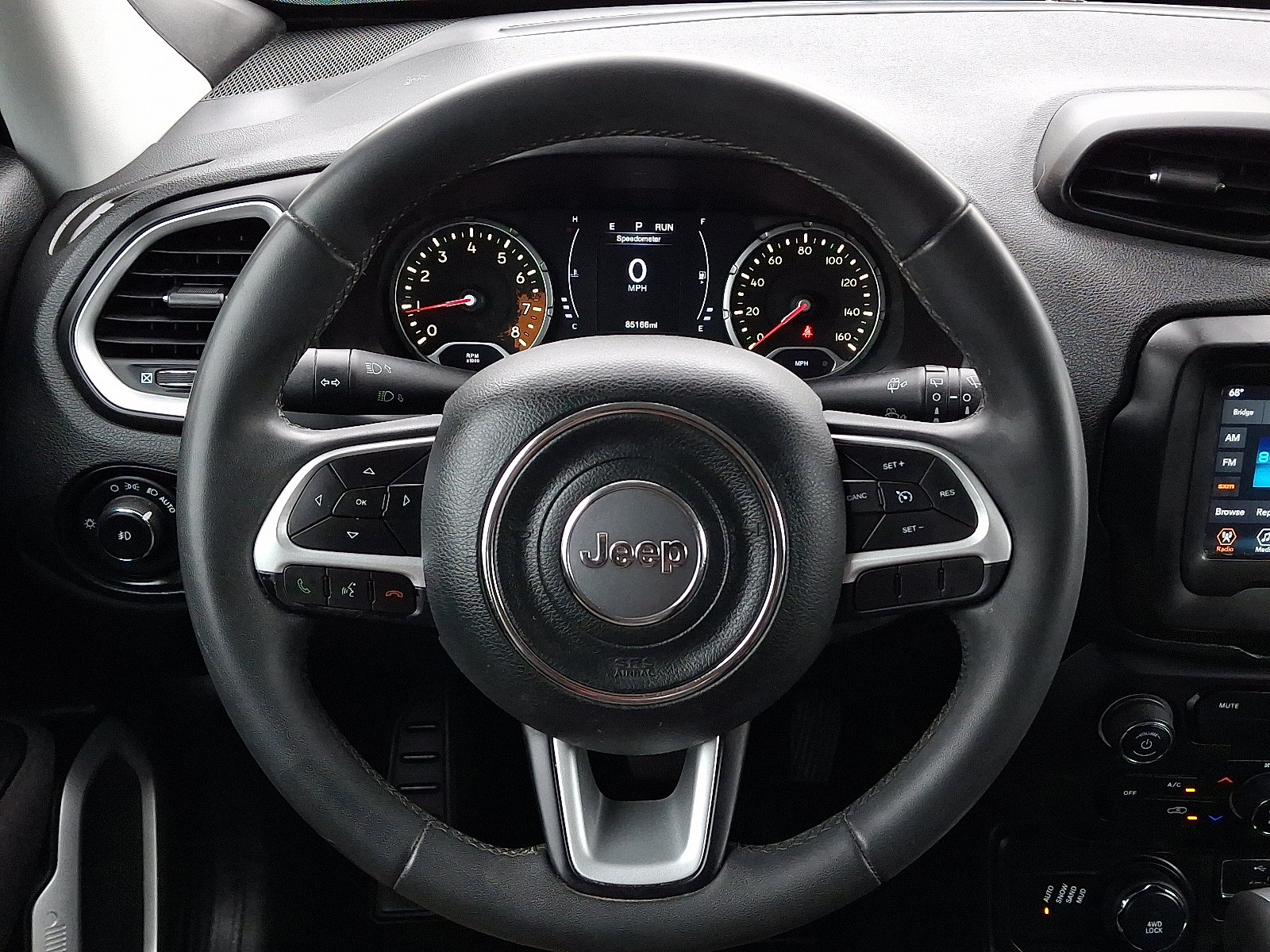 Certified 2018 Jeep Renegade Latitude AWD/4WD image 19