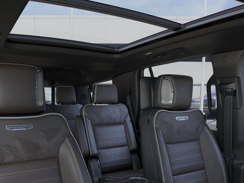 New 2026 GMC Yukon Denali Ultimate w/ LPO, Floor Liner Package AWD/4WD image 25