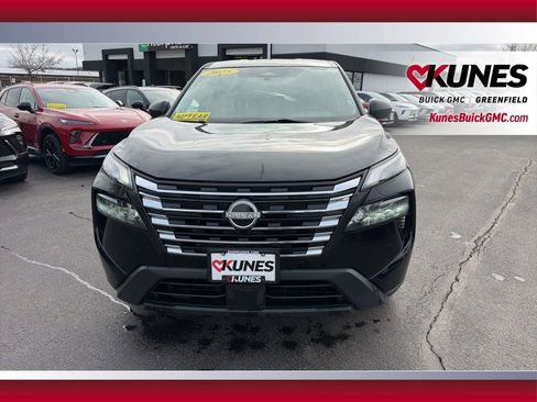 Used 2024 Nissan Rogue S image 9