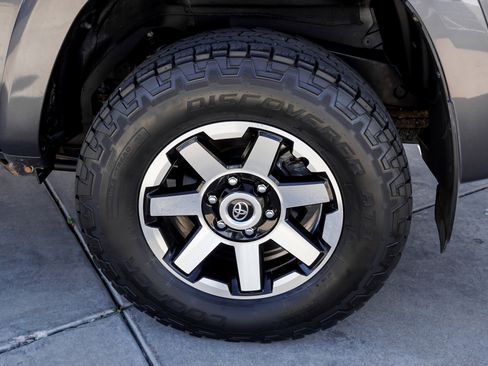 Used 2023 Toyota 4Runner TRD Off-Road AWD/4WD image 13