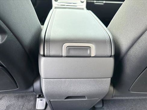 Used 2026 Hyundai Santa Fe SE FWD image 16