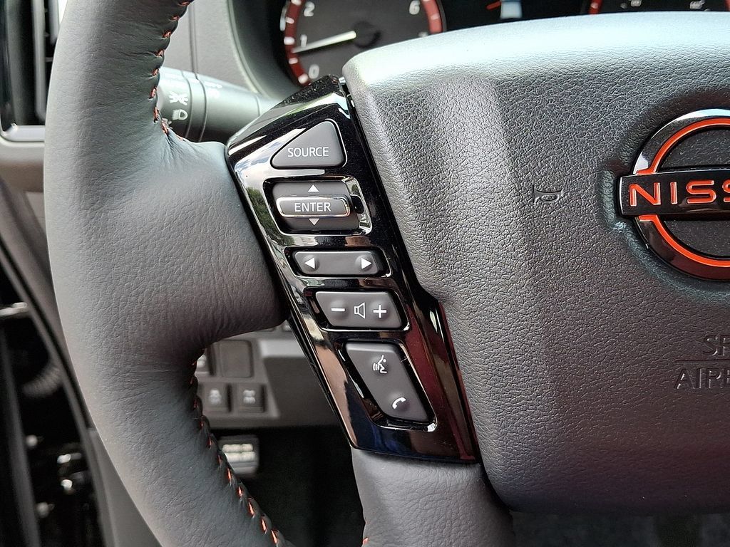 New 2026 Nissan Frontier PRO-4X w/ Pro-4x Convenience Package AWD/4WD image 17