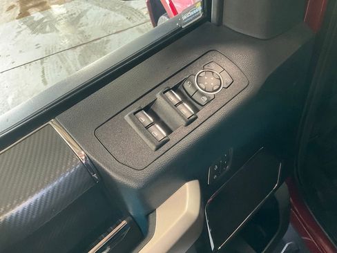 Used 2019 Ford F150 Lariat w/ Equipment Group 502A Luxury image 12