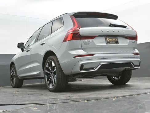 New 2026 Volvo XC60 B5 Plus w/ Protection Package Premier image 33
