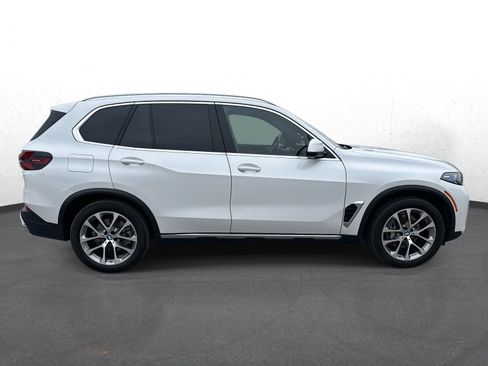 Used 2025 BMW X5 xDrive40i image 2