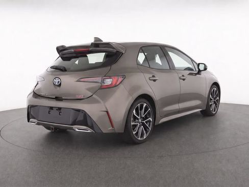 Used 2019 Toyota Corolla XSE FWD image 4