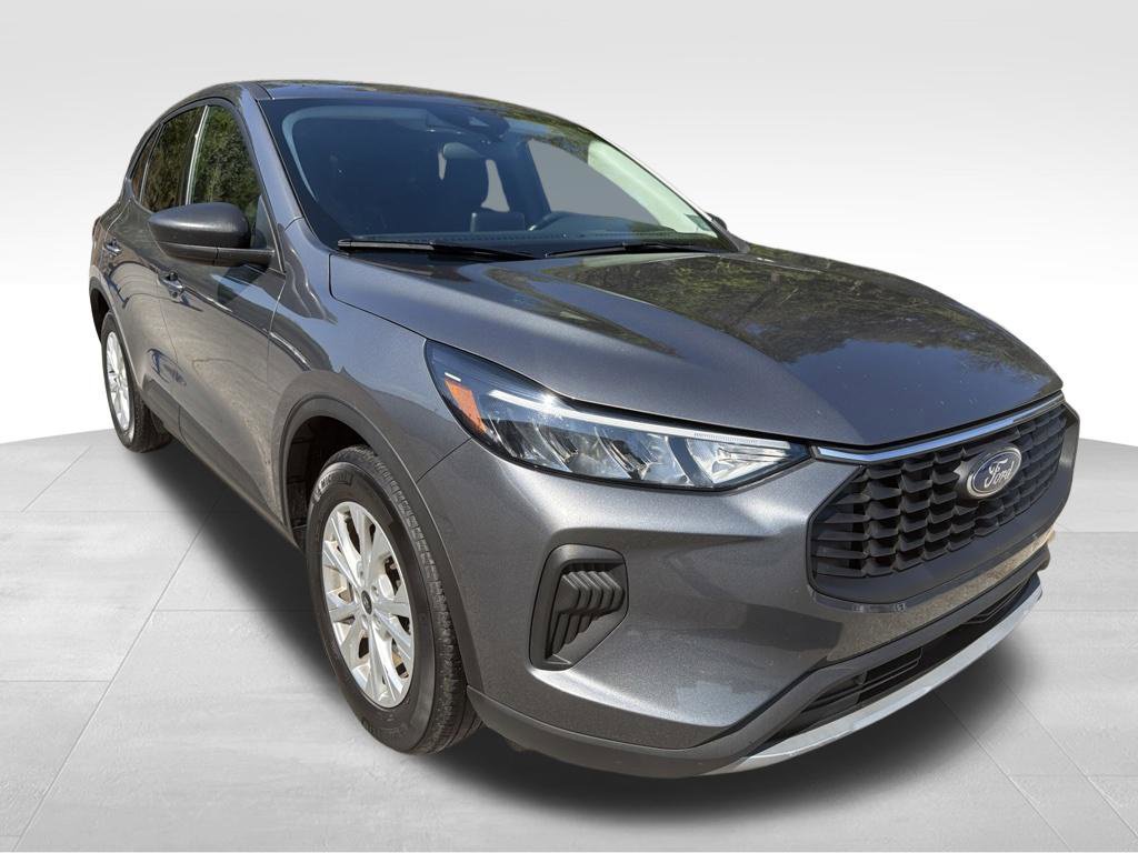 Used 2025 Ford Escape Active FWD image 17
