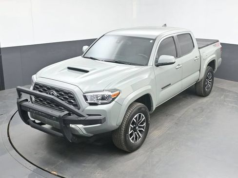 Used 2022 Toyota Tacoma TRD Sport w/ Technology Package AWD/4WD image 35