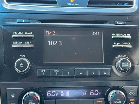 Used 2014 Nissan Altima 2.5 SV image 35