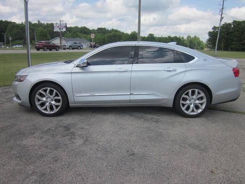 Used 2019 Chevrolet Impala Premier FWD image 2