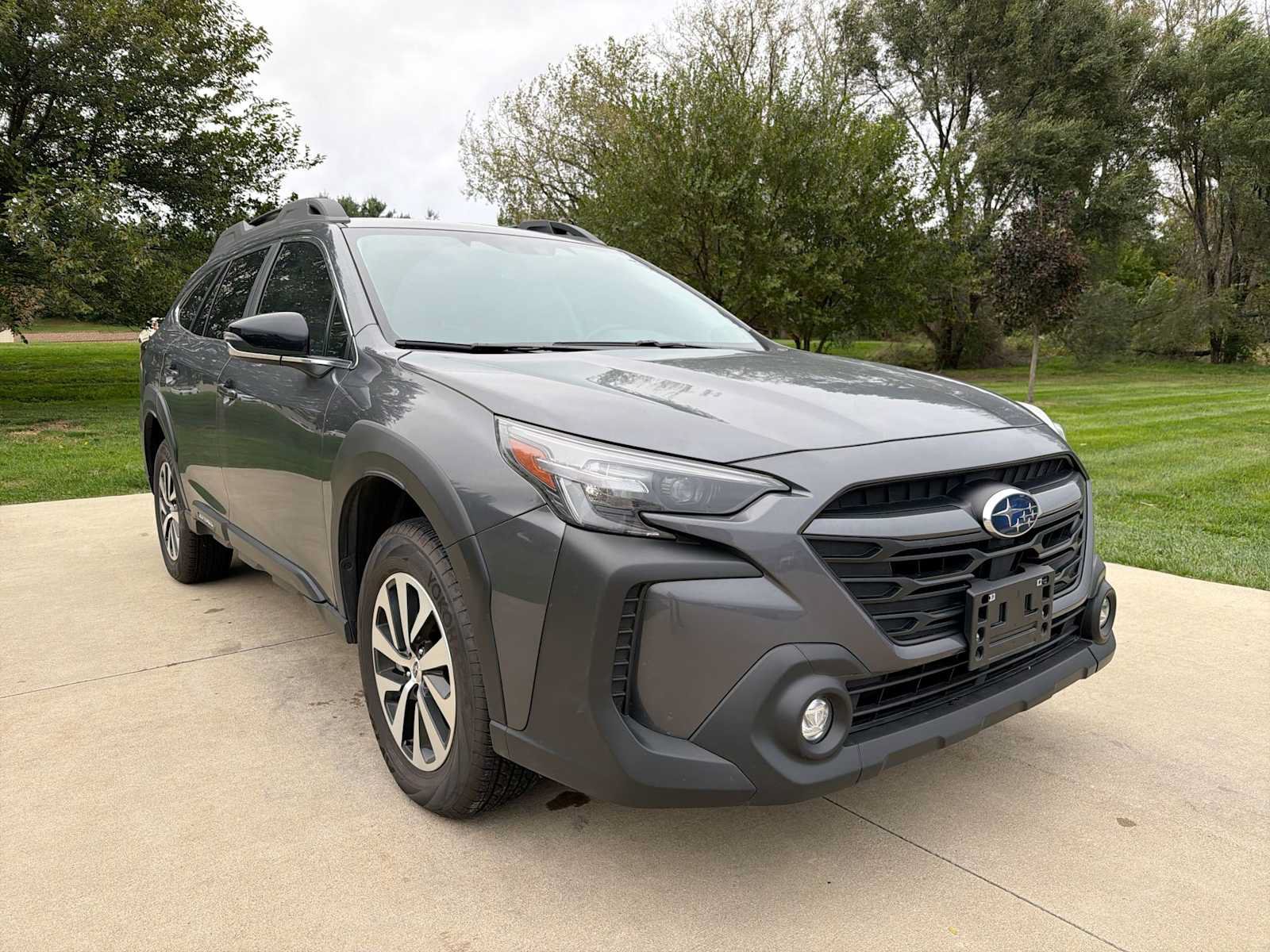 Certified 2025 Subaru Outback Premium AWD/4WD image 8