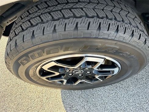 Used 2023 Ford Bronco Outer Banks image 17