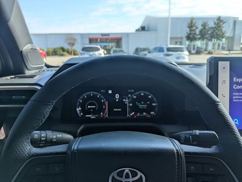Used 2025 Toyota Tacoma Limited image 29