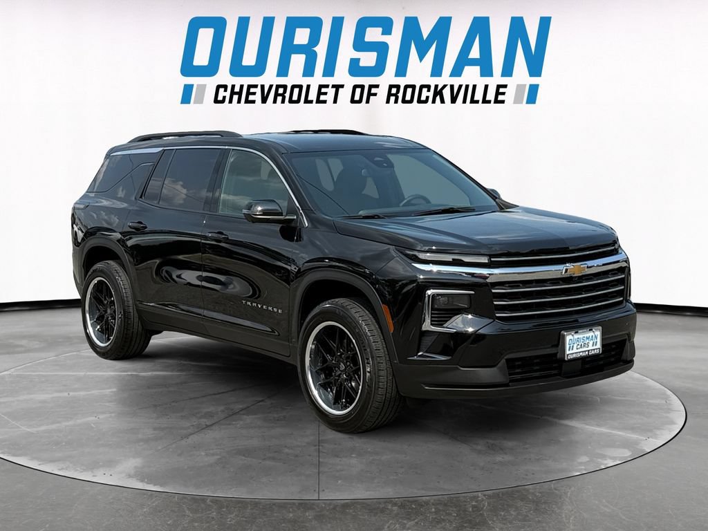 Used 2024 Chevrolet Traverse LT FWD image 1