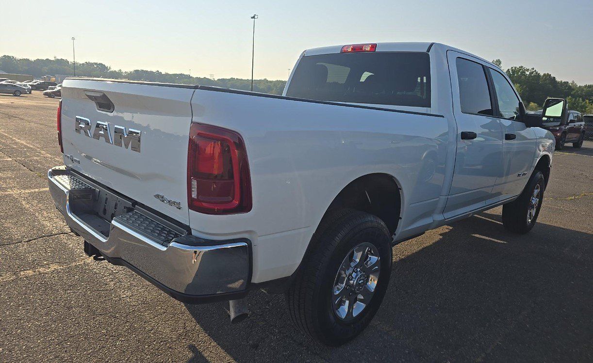 Used 2025 RAM 3500 Lone Star w/ Safety Group AWD/4WD image 4