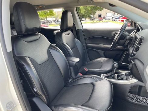 Used 2021 Jeep Compass Latitude w/ Convenience Group AWD/4WD image 26