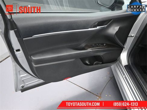 Used 2023 Toyota Camry SE image 29