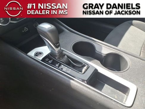 Used 2024 Nissan Altima 2.5 S FWD image 19