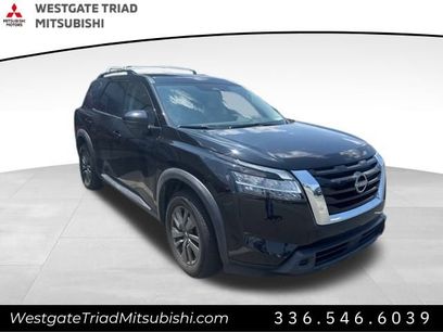 Used 2022 Nissan Pathfinder SV