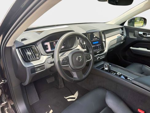 Certified 2025 Volvo XC60 B5 Core AWD/4WD image 17