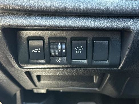 Used 2023 Subaru Outback Touring XT AWD/4WD image 31
