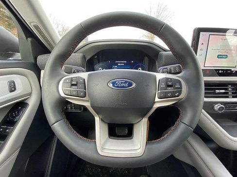 New 2026 Ford Explorer Active w/ Active Comfort Package image 20