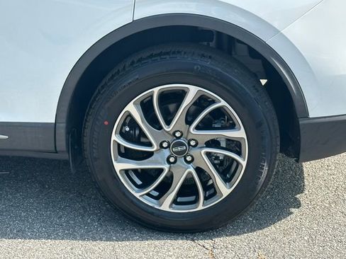 Certified 2022 Lincoln Corsair FWD image 23