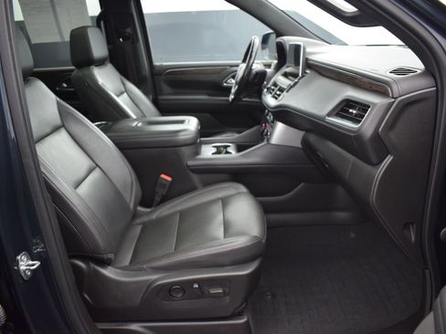 Used 2021 Chevrolet Tahoe Z71 w/ Z71 Signature Package image 10