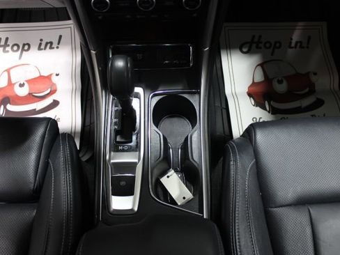 Used 2022 Subaru Ascent Limited w/ Technology Package image 36