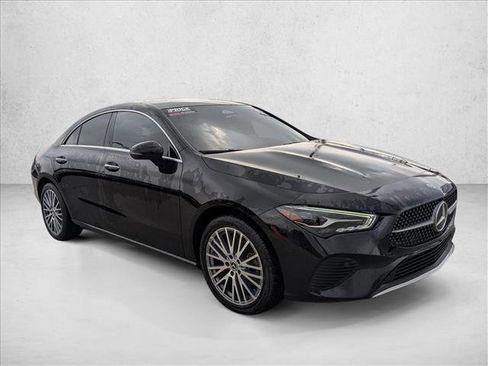 Used 2025 Mercedes-Benz CLA 250 image 3