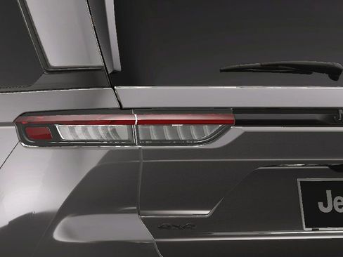 New 2025 Jeep Grand Cherokee Altitude image 20